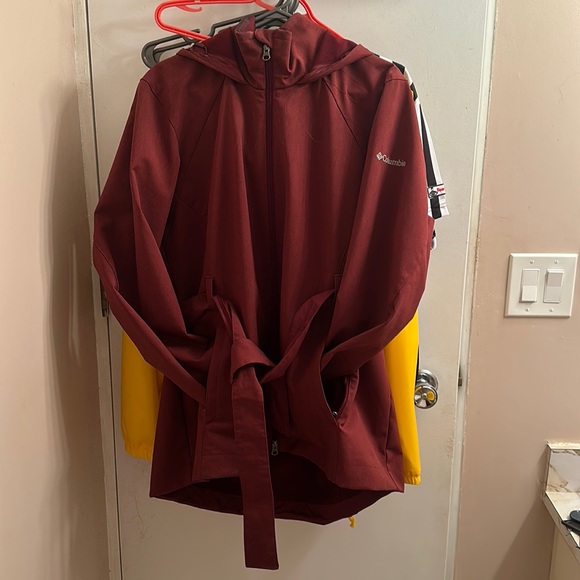 Columbia Women’s Soft Shell - Picture 1 of 8